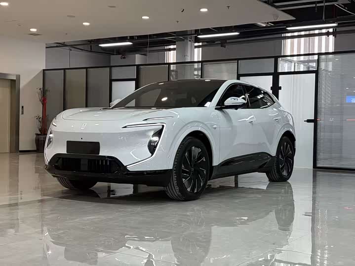 Фото 1 - Avatr 07