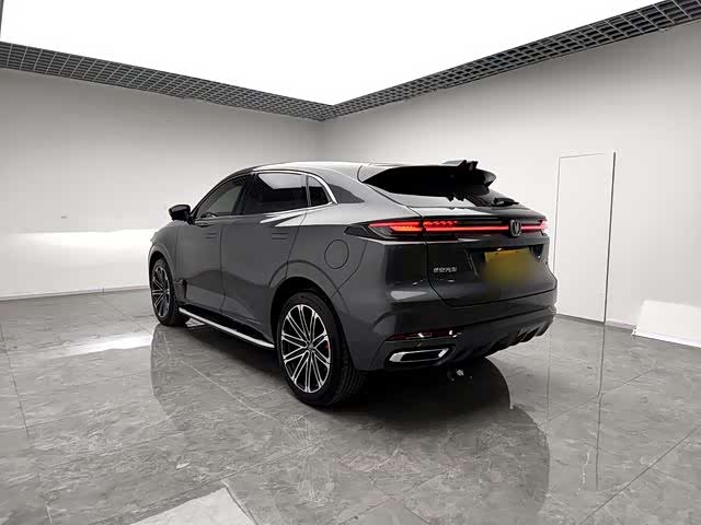 Фото 4 - Changan UNI-K Hybrid