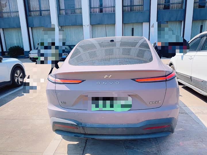 Фото 6 - Nio Onvo L60