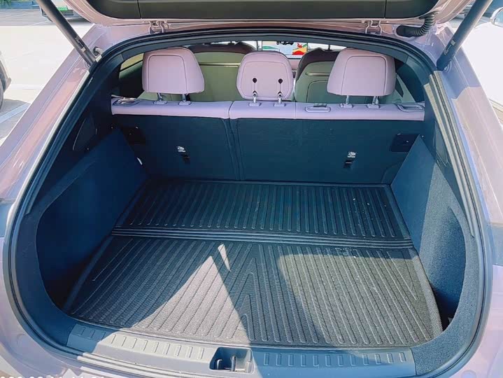 Фото 8 - Nio Onvo L60