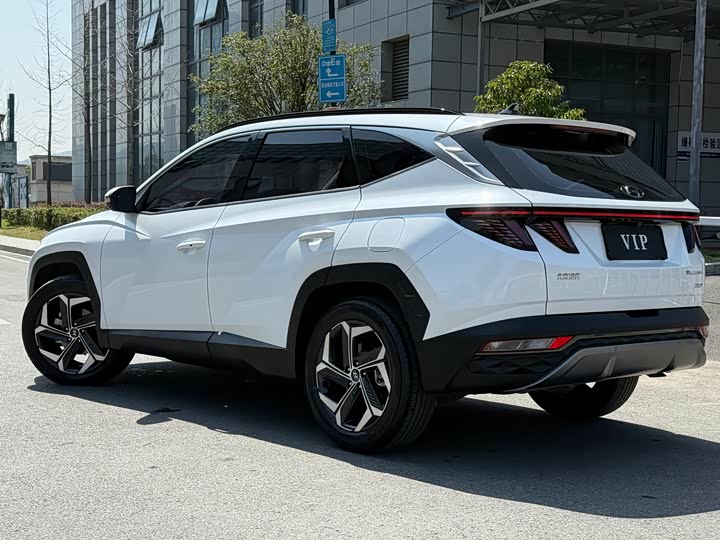 Фото 4 - Hyundai Tucson L