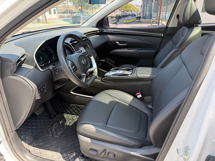 Фото 7 - Hyundai Tucson L