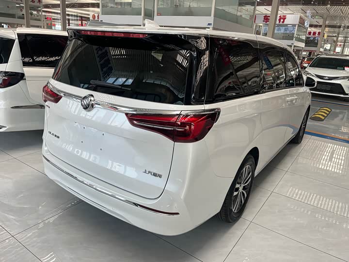 Zdjęcie 5 - Buick GL8 ES