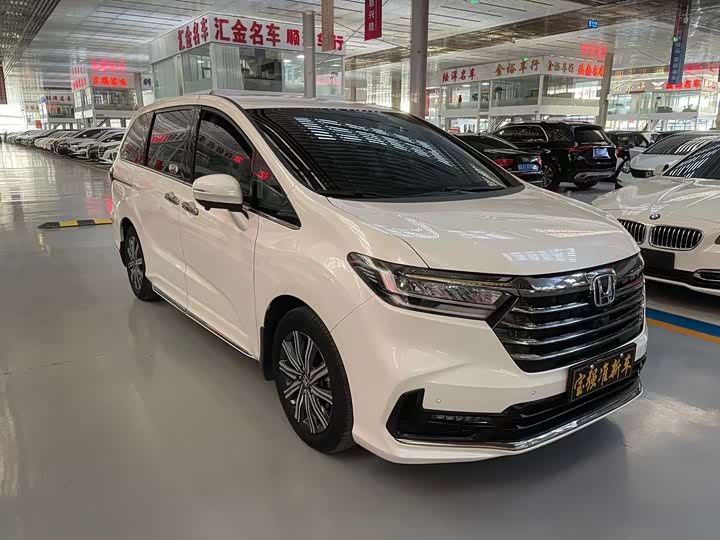 Фото 3 - Honda Odyssey