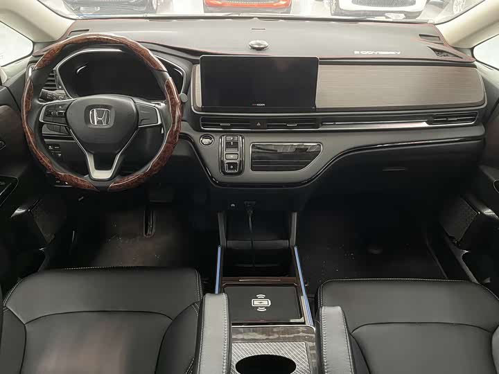 Фото 4 - Honda Odyssey