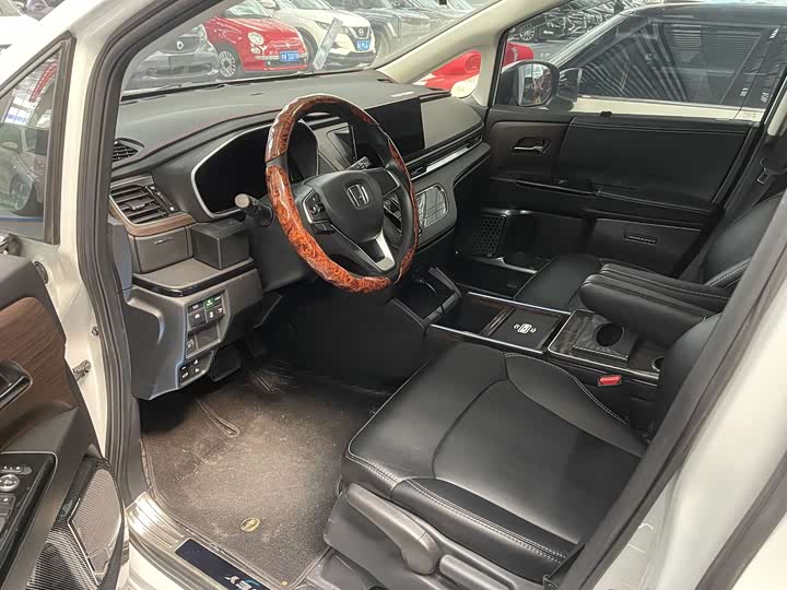 Фото 6 - Honda Odyssey