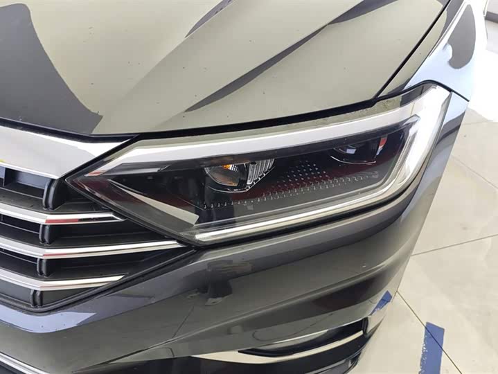Фото 5 - Volkswagen Sagitar L