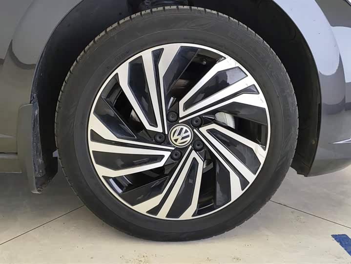 Фото 6 - Volkswagen Sagitar L