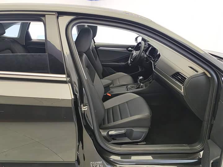 Фото 8 - Volkswagen Sagitar L