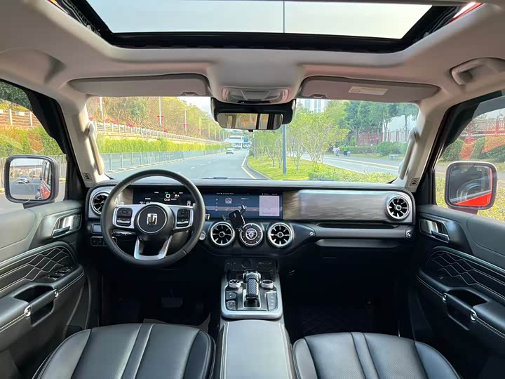 Фото 6 - Tank 300