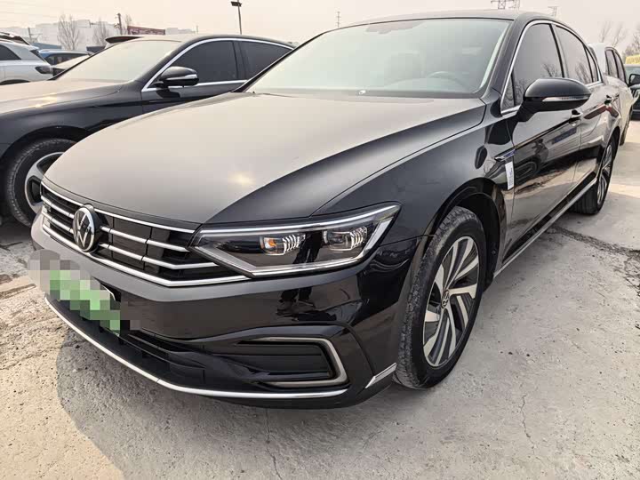 Фото 1 - Volkswagen Magotan GTE Hybrid