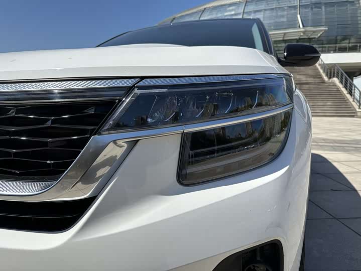 Фото 7 - Kia KX3