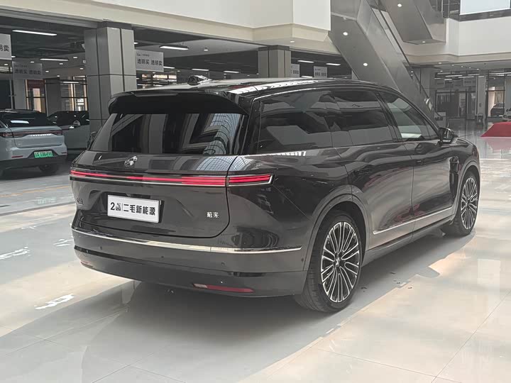 Фото 6 - Nio ES8