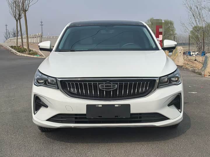 Фото 2 - Geely Emgrand