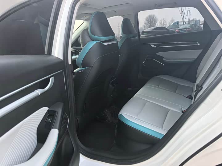 Фото 6 - Geely Emgrand