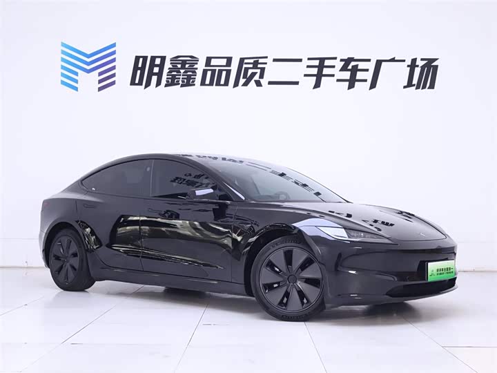 Photo 5 - Tesla Model 3