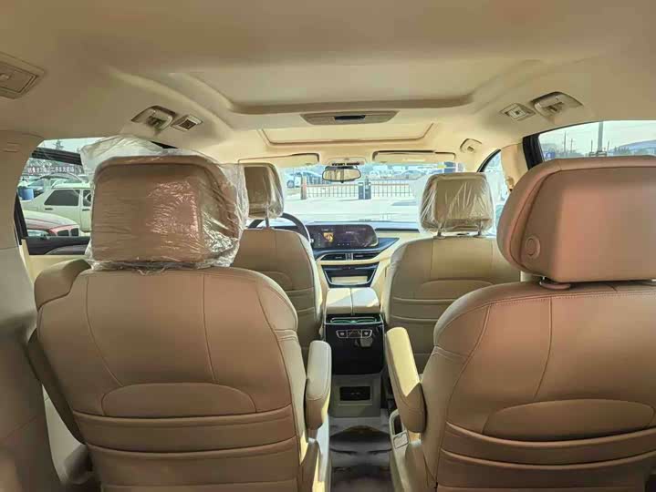 Фото 9 - Buick GL8 Hybrid