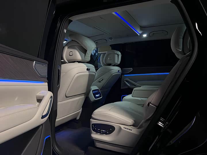 Фото 6 - Denza N9