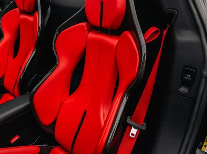 Фото 2 - Ferrari 296