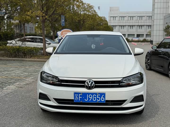 Фото 2 - Volkswagen Polo