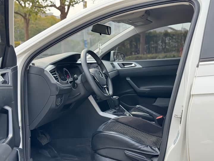 Фото 4 - Volkswagen Polo