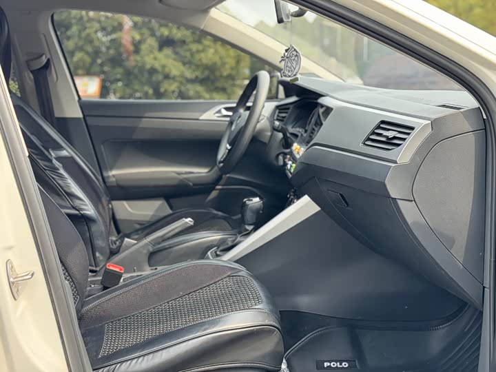 Фото 7 - Volkswagen Polo