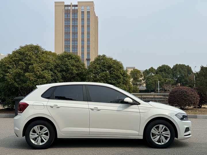 Фото 8 - Volkswagen Polo