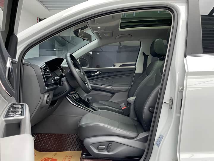 Фото 9 - Jetta VS7