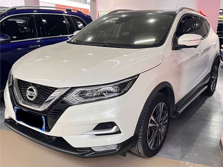 Фото 1 - Nissan Qashqai