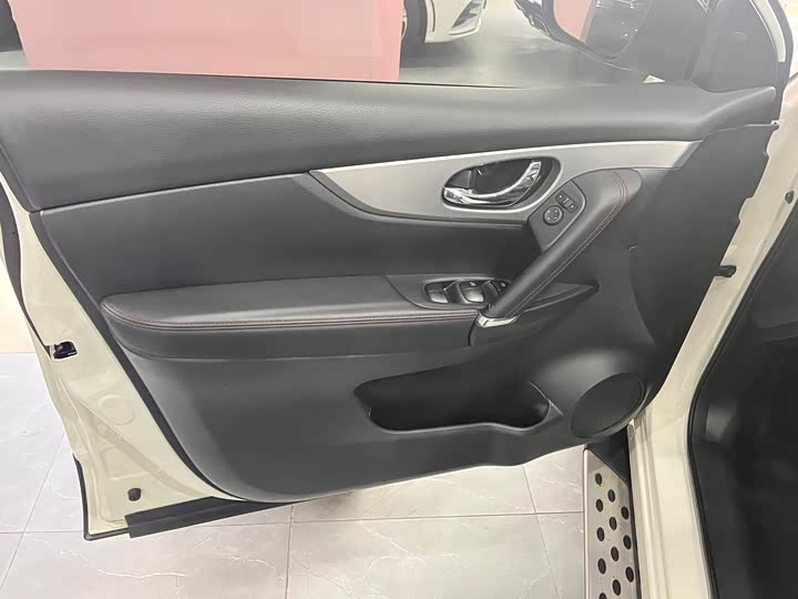 Фото 6 - Nissan Qashqai