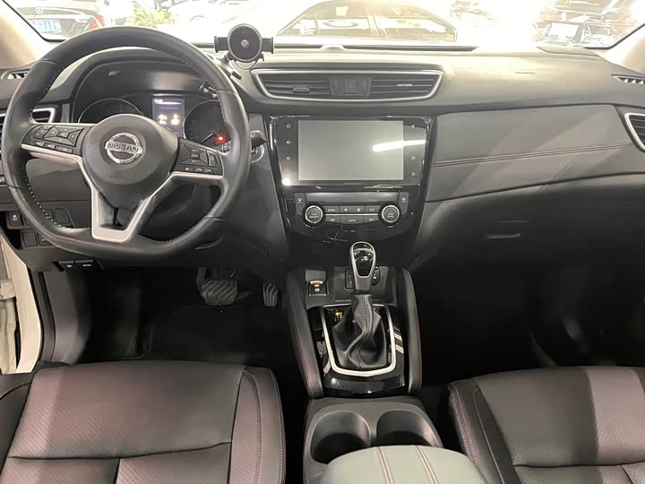 Фото 8 - Nissan Qashqai