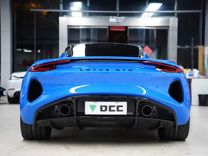 Фото 8 - Lotus Emira