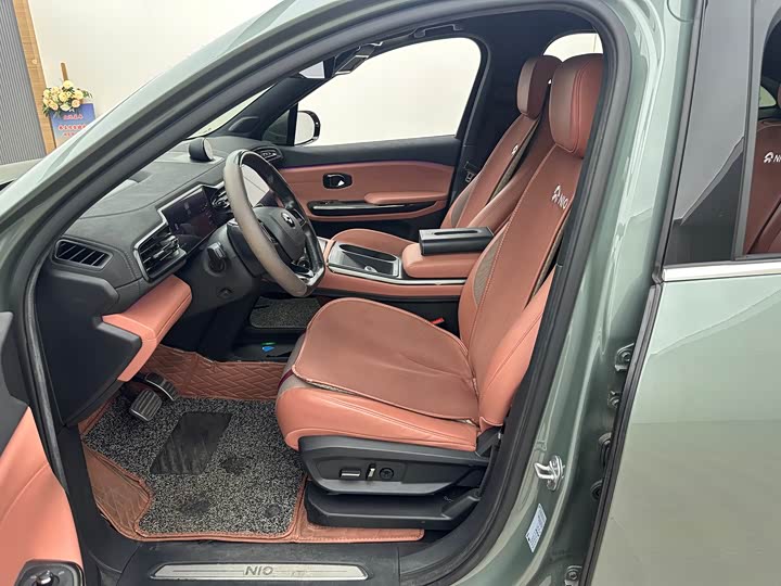 Photo 6 - Nio EC6