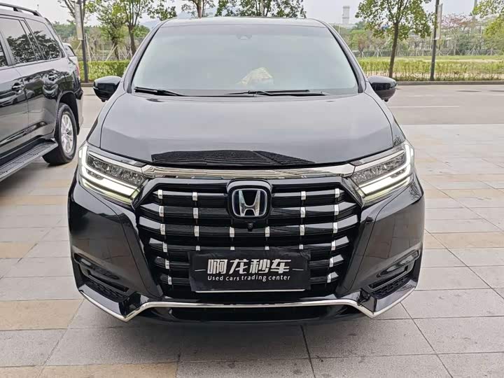 Фото 3 - Honda Elysion