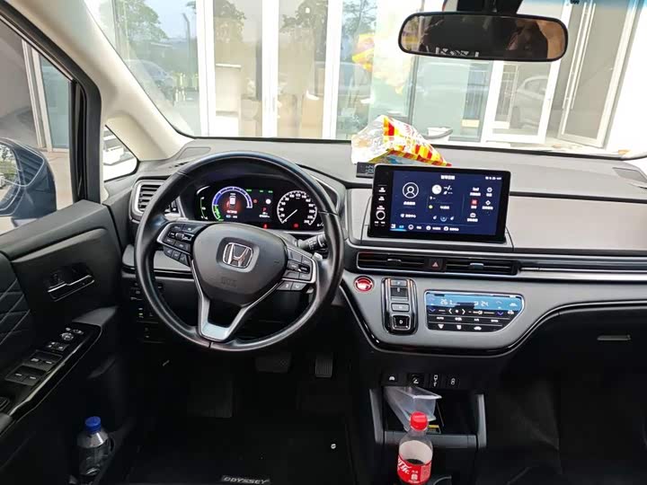 Фото 4 - Honda Elysion