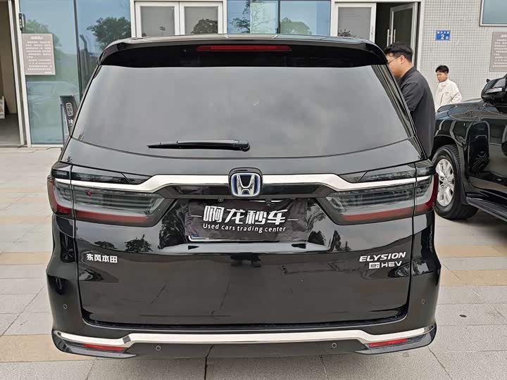 Фото 8 - Honda Elysion