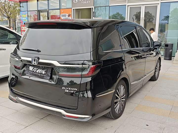 Фото 9 - Honda Elysion