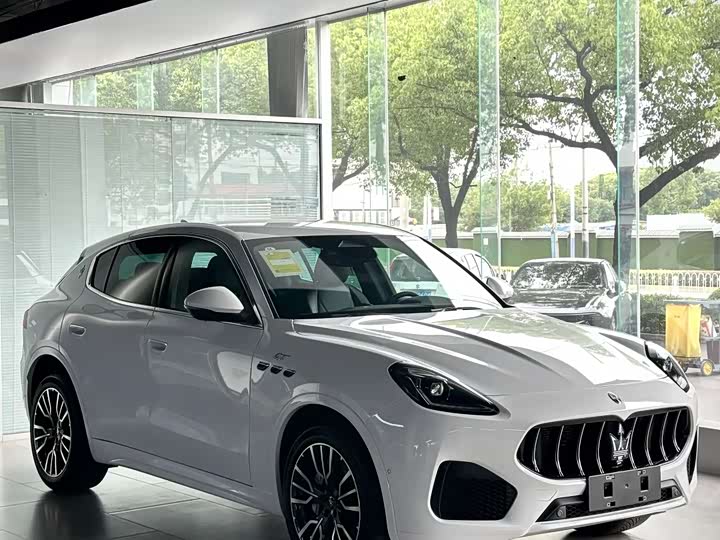 Photo 2 - Maserati Grecale