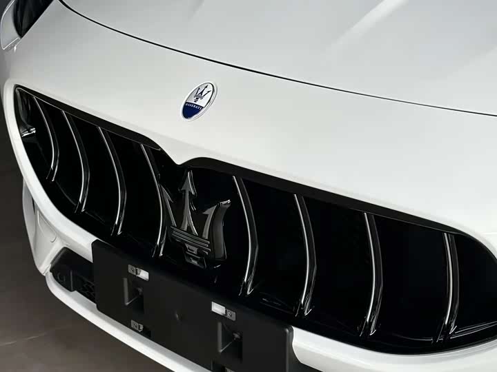 Photo 4 - Maserati Grecale