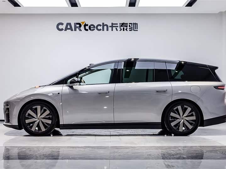 Фото 3 - LiXiang i8