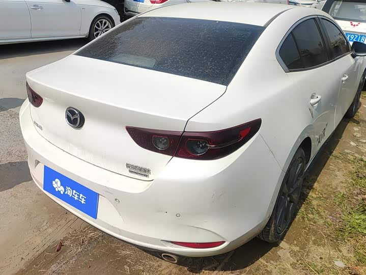 Photo 3 - Mazda 3 (Axela)
