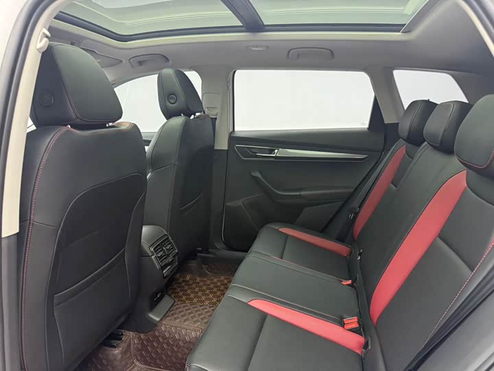 Фото 8 - Skoda Karoq