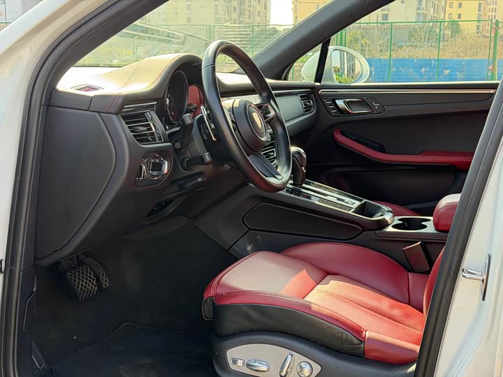 Фото 7 - Porsche Macan