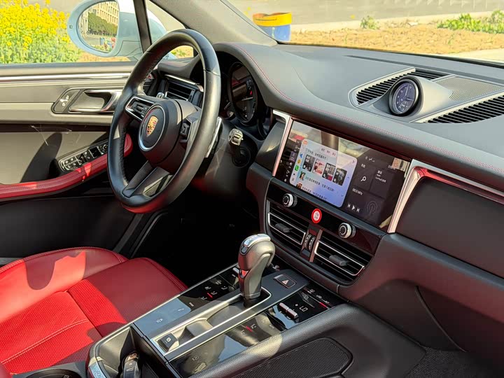 Фото 9 - Porsche Macan