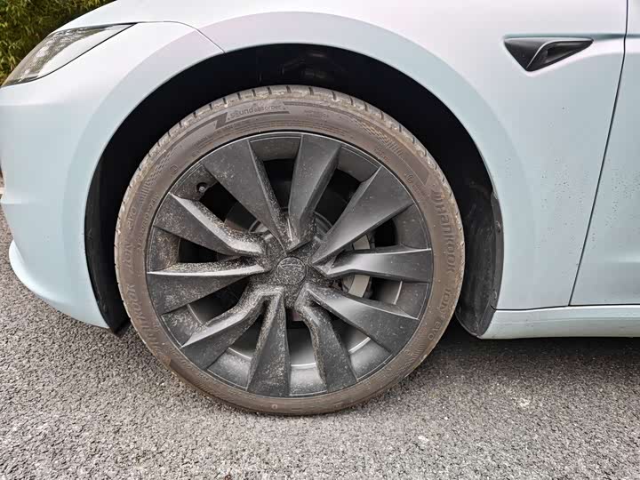 Photo 7 - Tesla Model 3