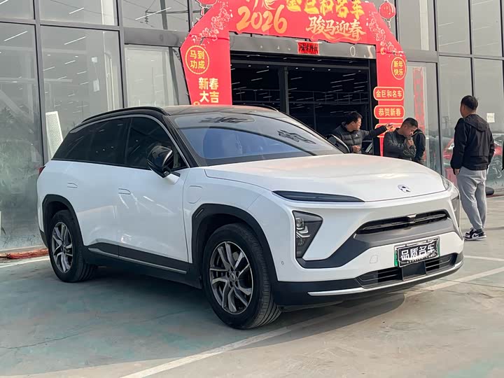 Фото 3 - Nio ES6