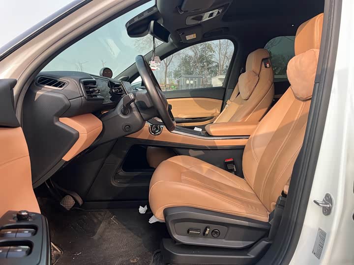 Фото 4 - Nio ES6