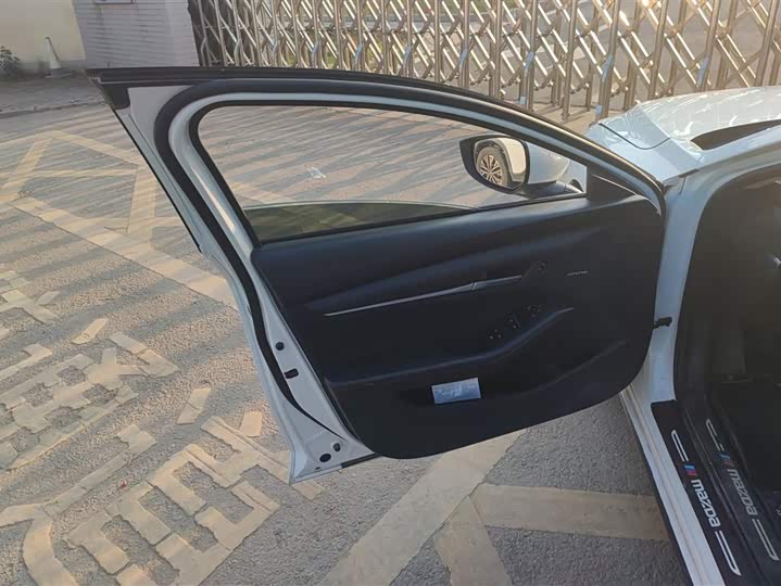 Фото 7 - Mazda 3 (Axela)