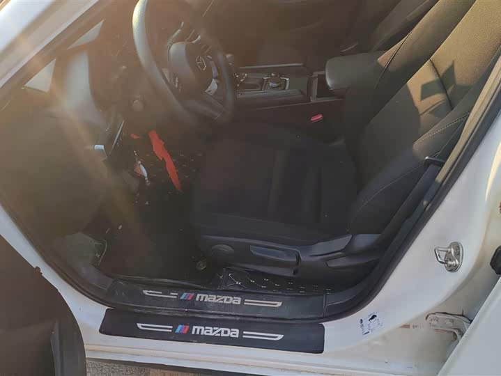 Фото 9 - Mazda 3 (Axela)