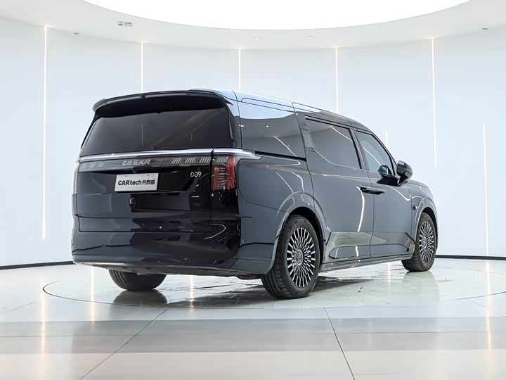 Фото 5 - Zeekr 009